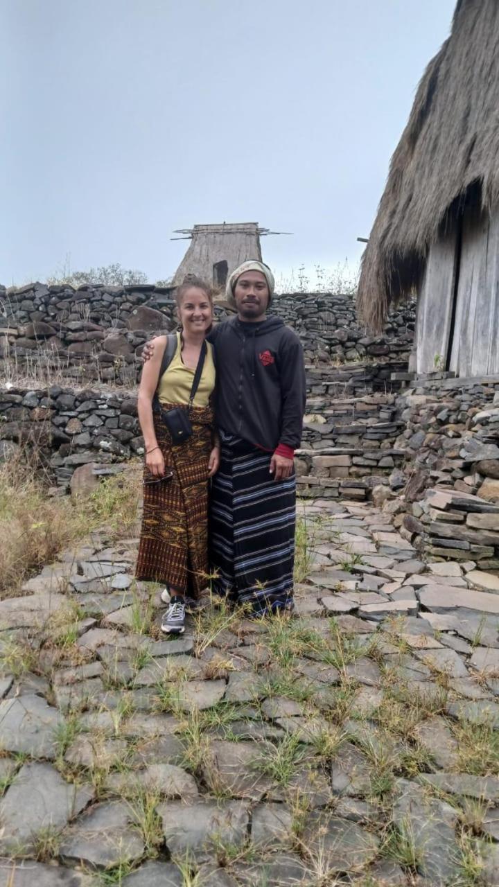 Andy'S Lodge Kelimutu Buitenkant foto